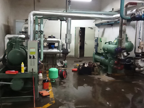 水冷螺桿式冷水機板式蒸發(fā)器更換